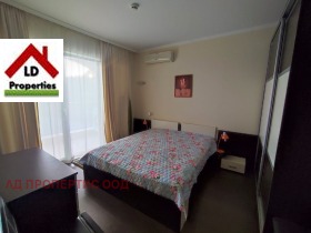 2 bedroom k.k. Zlatni pyasatsi, Varna 6