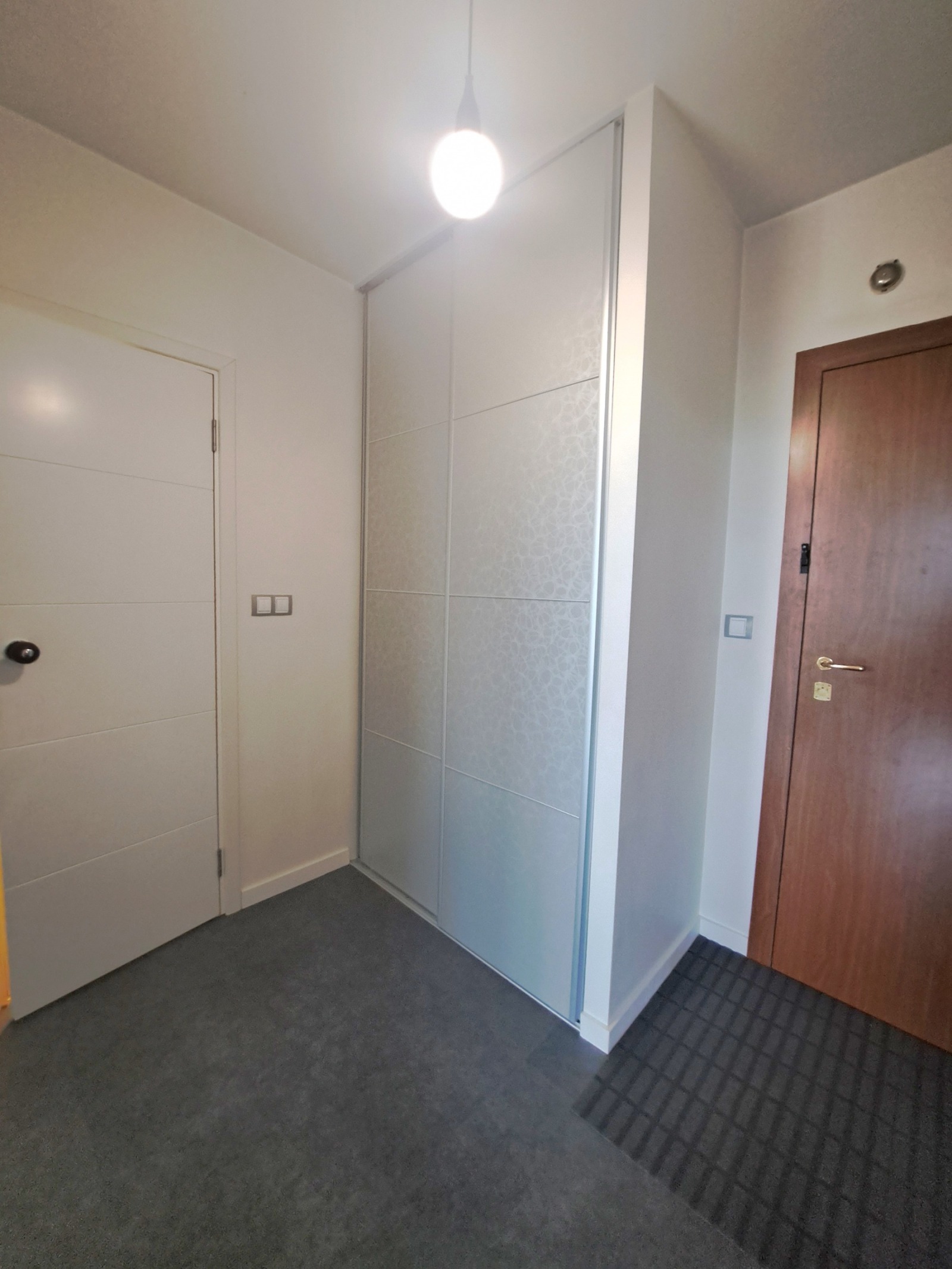 Продава 2-СТАЕН, гр. Пловдив, Център, снимка 5 - Апартаменти - 56205213