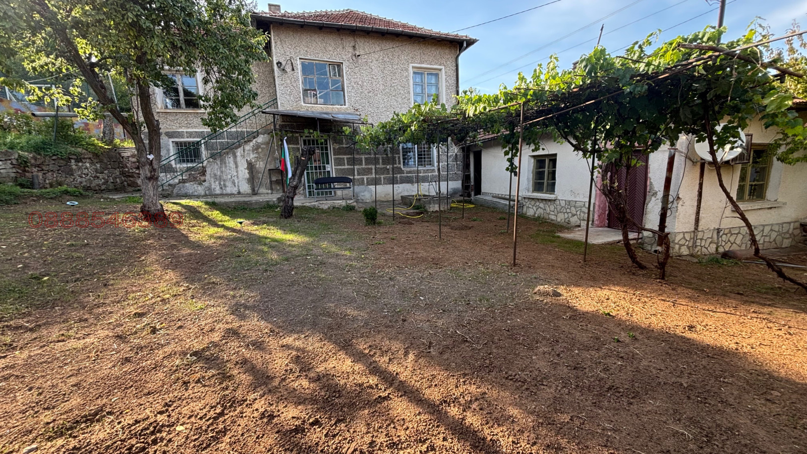 Продава КЪЩА, с. Голема Раковица, област София област