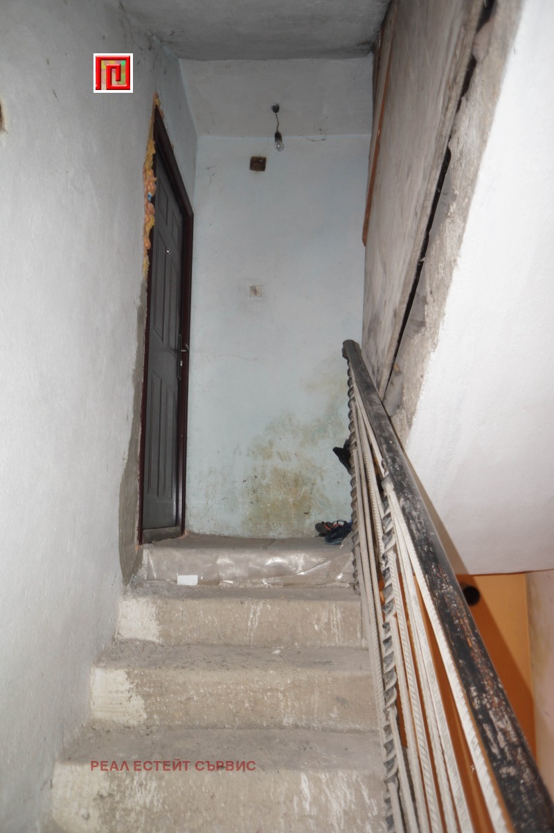 Продава  Етаж от къща град Перник , Варош , 100 кв.м | 13464555 - изображение [14]