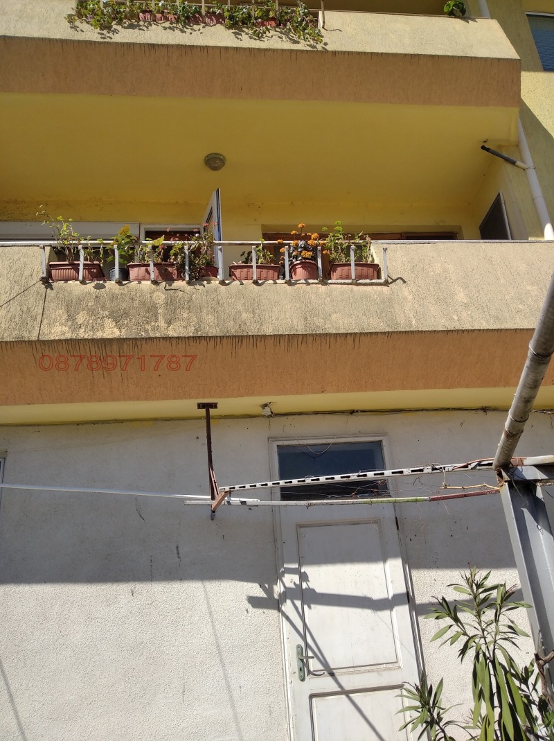 Продава ЕТАЖ ОТ КЪЩА, гр. Разград, Център, снимка 6 - Етаж от къща - 52786321