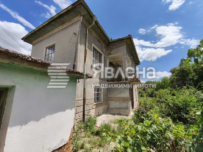 Продава КЪЩА, с. Дъбене, област Пловдив