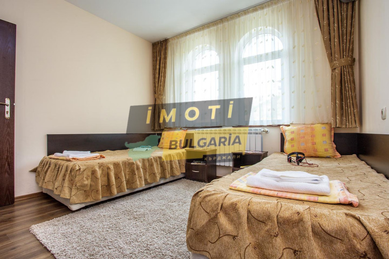 Продава ХОТЕЛ, с. Главатарци, област Кърджали, снимка 7 - Хотели - 53140471