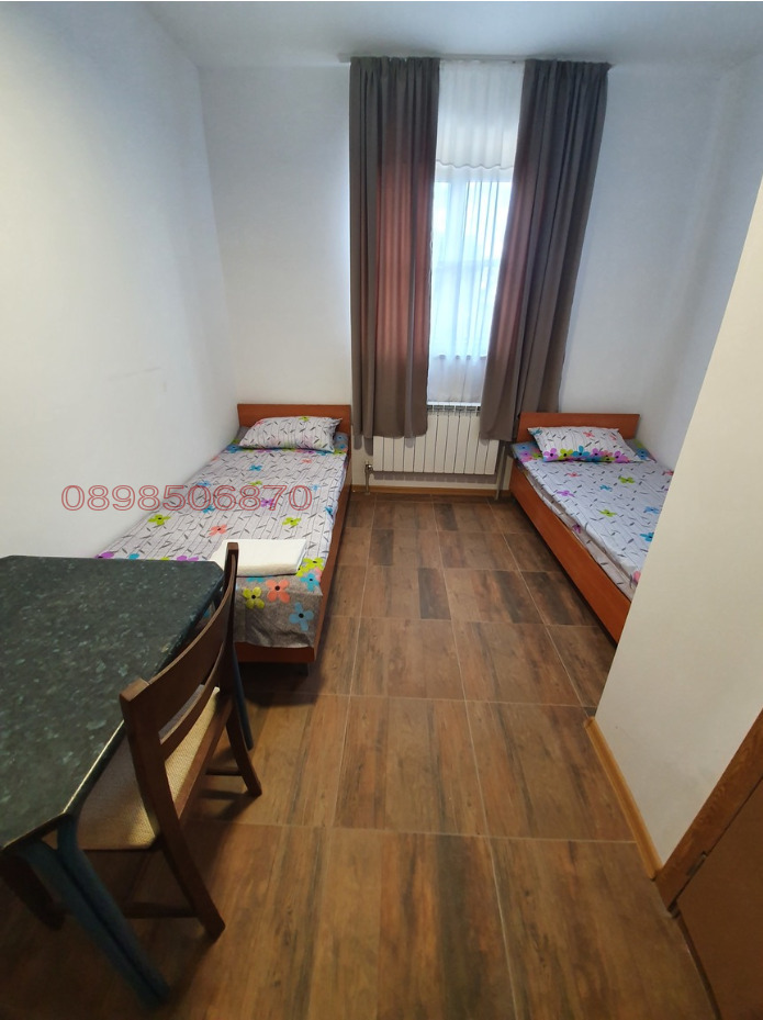 Продава ХОТЕЛ, гр. Павликени, област Велико Търново, снимка 5 - Хотели - 54325455