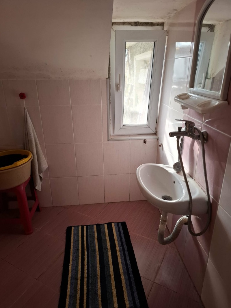 Продава КЪЩА в област Шумен, гр. Каспичан - 86 кв.м / 61 990 € » 121 241.90 лв., ИМОТИ ПЛЮС