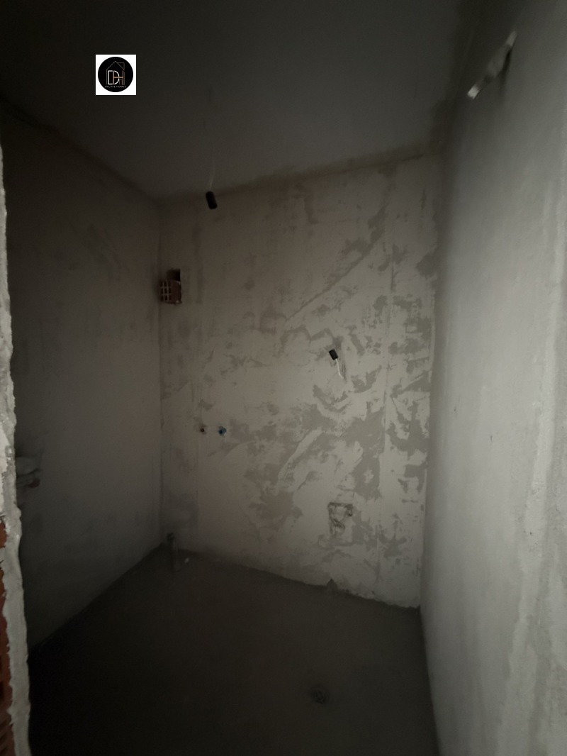 For Sale  2 bedroom Plovdiv , Yuzhen , 90 sq.m | 37426412 - image [8]