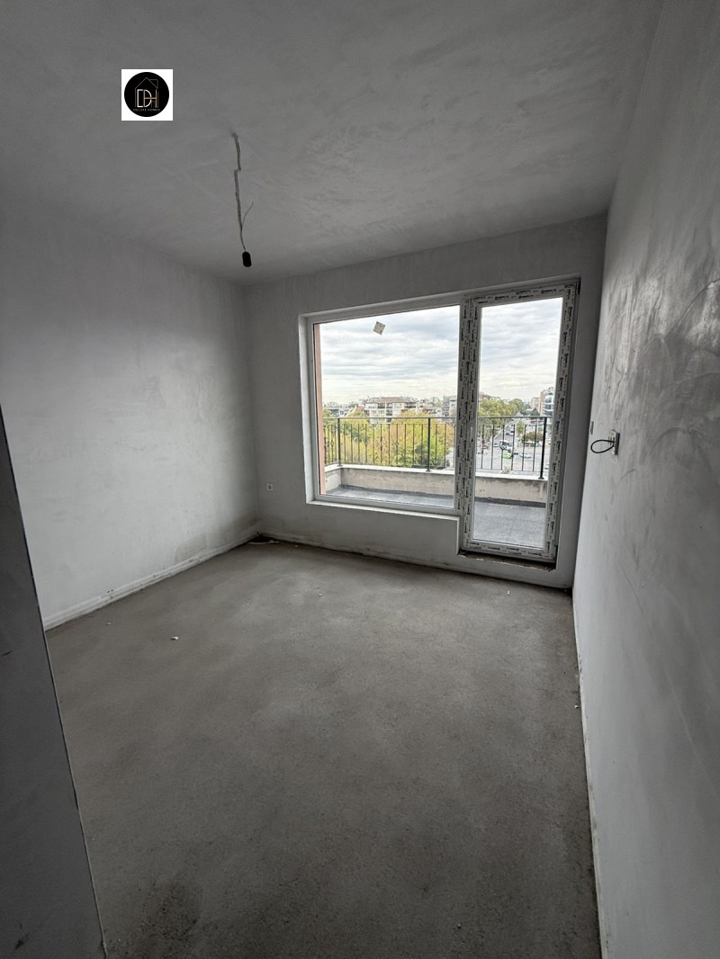 For Sale  2 bedroom Plovdiv , Yuzhen , 90 sq.m | 37426412 - image [3]