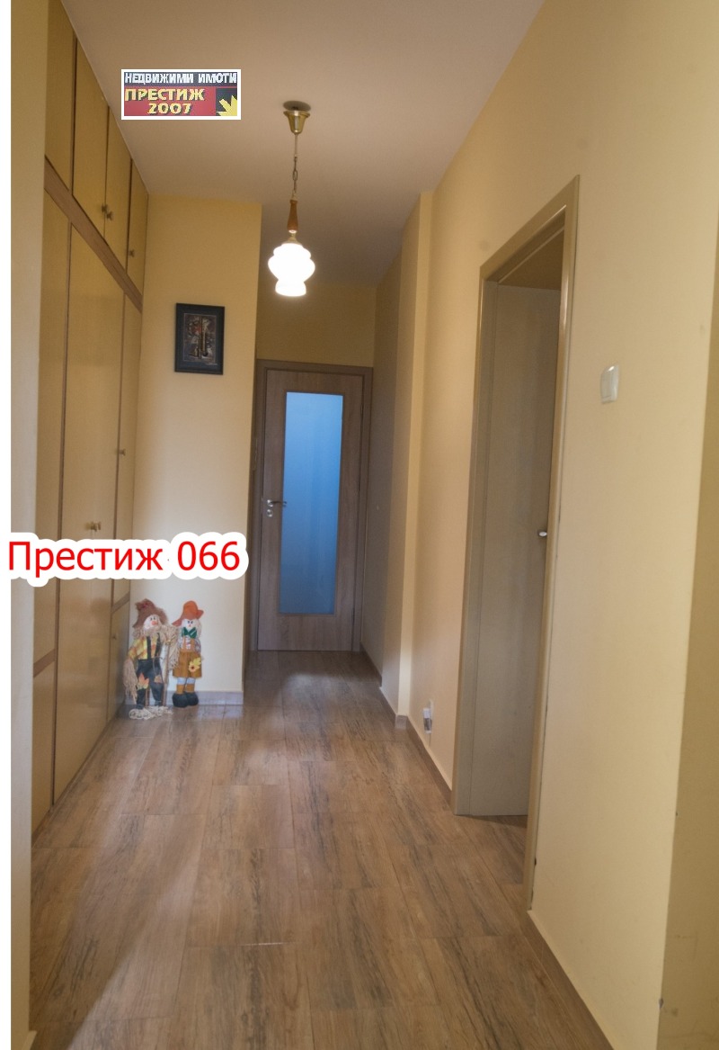 Продава ЕТАЖ ОТ КЪЩА, гр. Шумен, Център, снимка 7 - Етаж от къща - 48662297