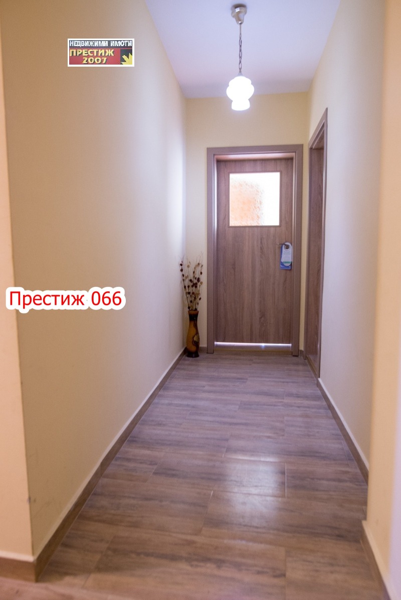 Продава ЕТАЖ ОТ КЪЩА, гр. Шумен, Център, снимка 5 - Етаж от къща - 48662297