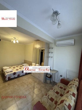 Studio Tsarevo, Burgasin alue