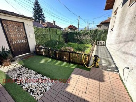 House Moderno predgradie, Sofia 1