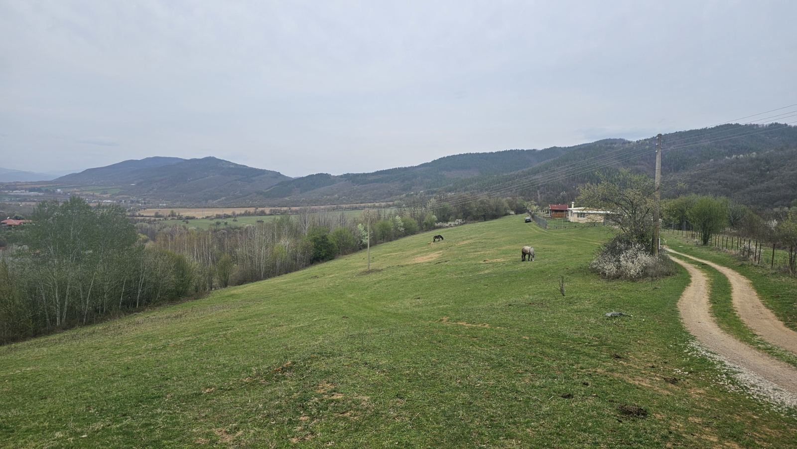 Продава ПАРЦЕЛ, гр. Правец, област София област, снимка 2 - Парцели - 49636895