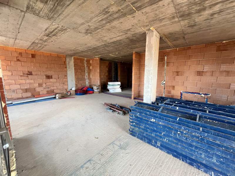 De vânzare  3 dormitoare Sofia , Izgrev , 205 mp | 39567913 - imagine [2]