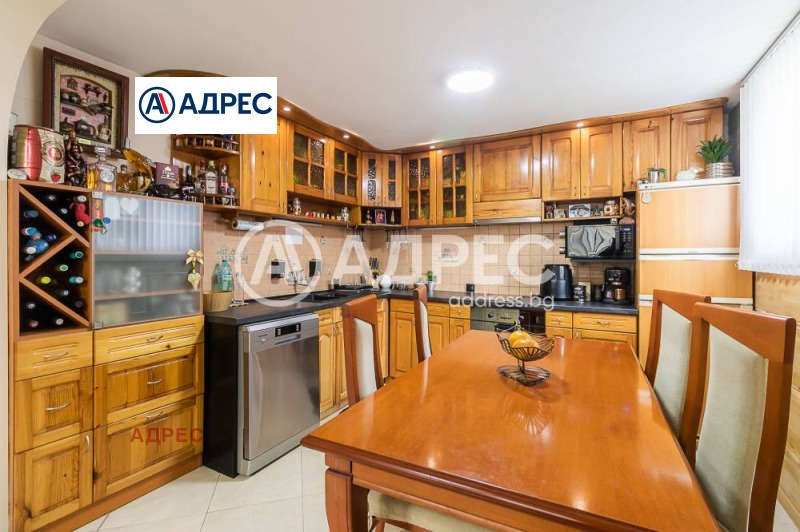 Продава МНОГОСТАЕН, гр. Варна, Христо Ботев