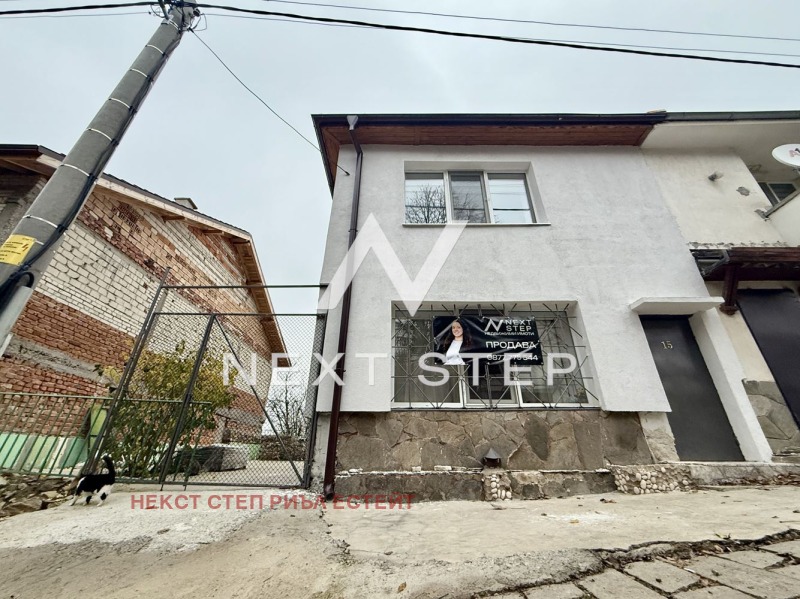 Продава КЪЩА, с. Извор, област Пловдив