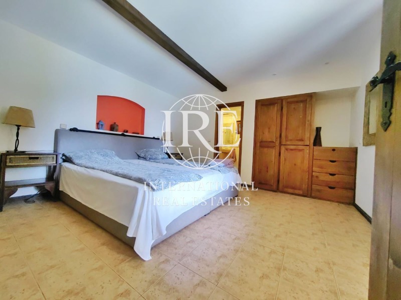 Продава КЪЩА, гр. Балчик, област Добрич, снимка 9 - Къщи - 53188269