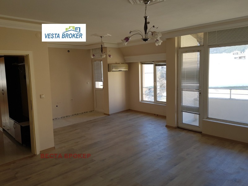 Продава 3-СТАЕН в град Кърджали, Възрожденци - 114 кв.м / 90 755 € » 177 501.35 лв., ВЕСТА БРОКЕР