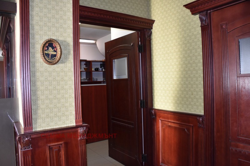 In vendita  Ufficio Sofia , Dianabad , 600 mq | 21156577 - Immagine [2]