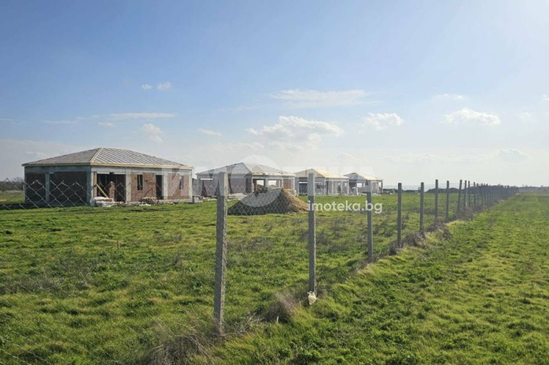 Продава КЪЩА, с. Калиманци, област Варна, снимка 14 - Къщи - 50707049