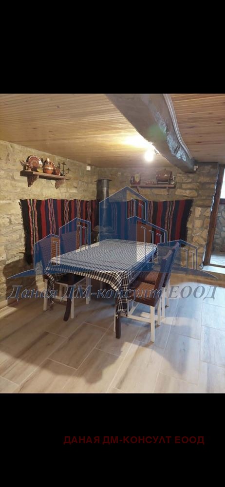 Продава КЪЩА, с. Ловец, област Шумен, снимка 12 - Къщи - 54109535