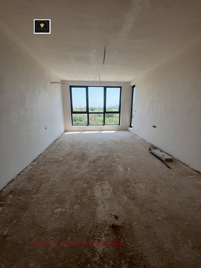 In vendita  2 camere da letto Plovdiv , Ostromila , 95 mq | 27600337