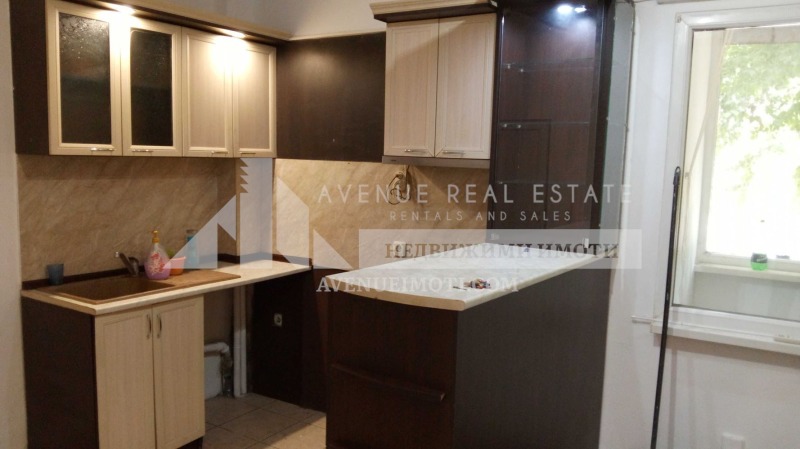 Продава 3-СТАЕН, гр. Пловдив, Тракия