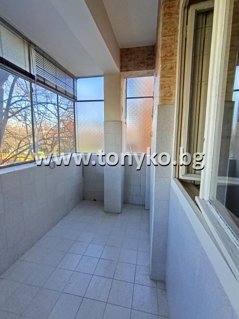 Продава ЕТАЖ ОТ КЪЩА, гр. Пловдив, Гагарин, снимка 7 - Етаж от къща - 52387755