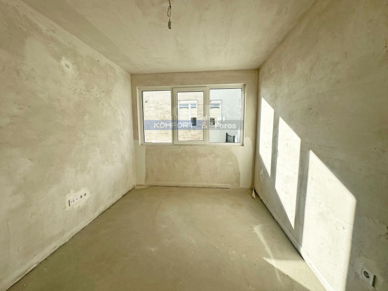 Продава КЪЩА, гр. Варна, м-т Пчелина, снимка 8 - Къщи - 52603166