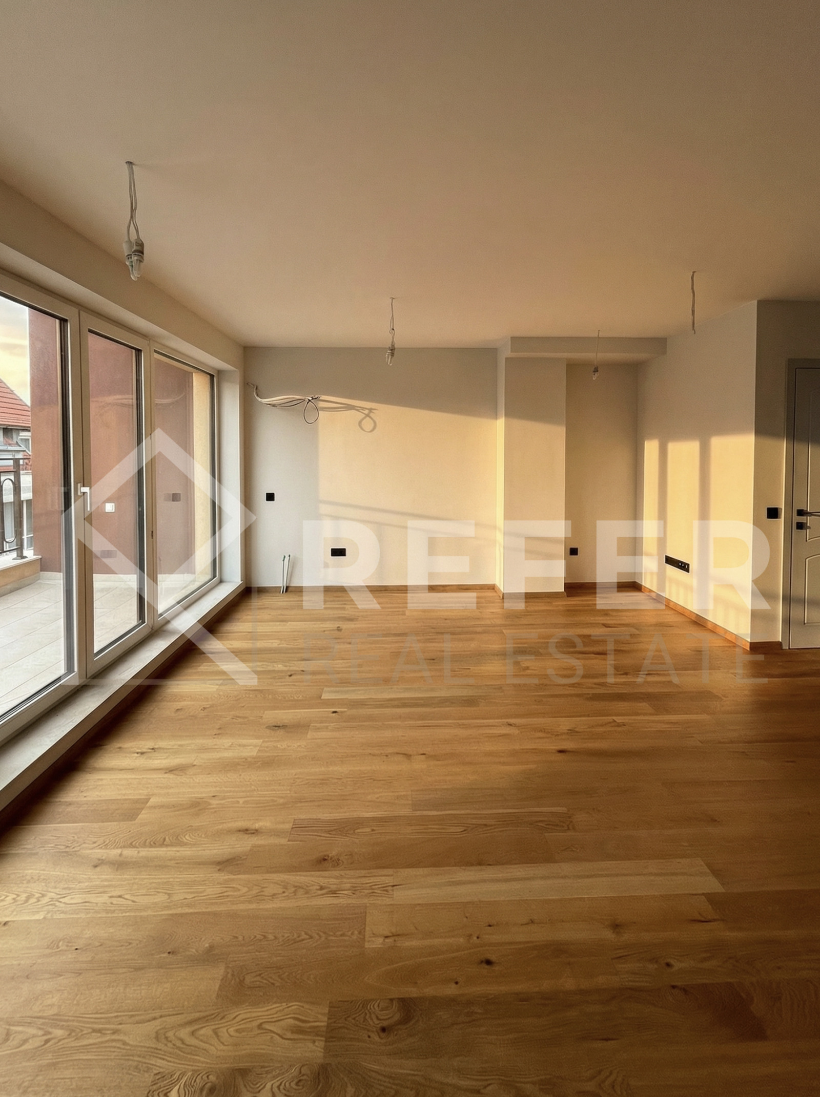 Продава 3-СТАЕН, гр. София, Център, снимка 1 - Апартаменти - 54049876