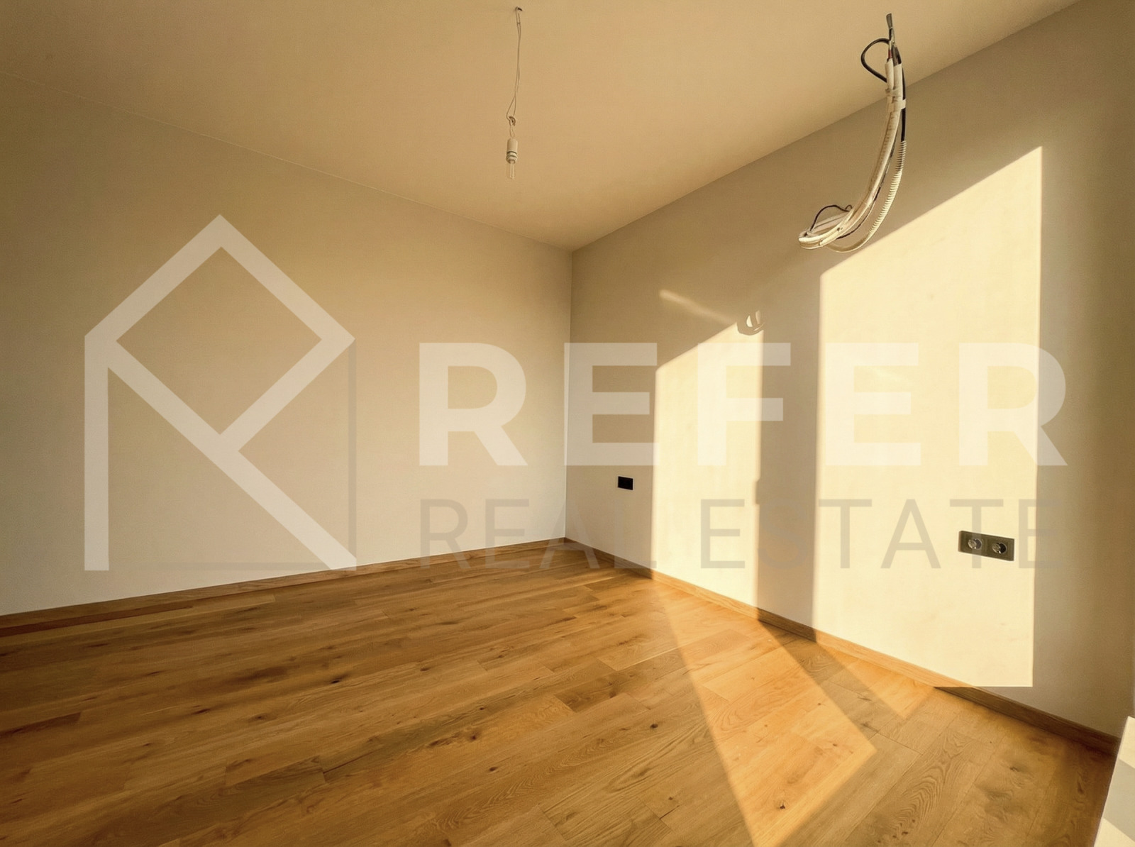 Продава МНОГОСТАЕН, гр. София, Център, снимка 3 - Апартаменти - 54043588