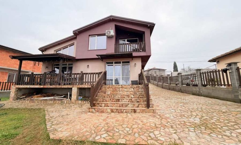 Продава КЪЩА в област Бургас, с. Черни връх - 159 кв.м / 427 000 € » 835 139.41 лв., СУПРИММО - БУРГАС