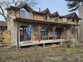 Продажба на имоти в с. Кормянско, област Габрово - изображение 3 
