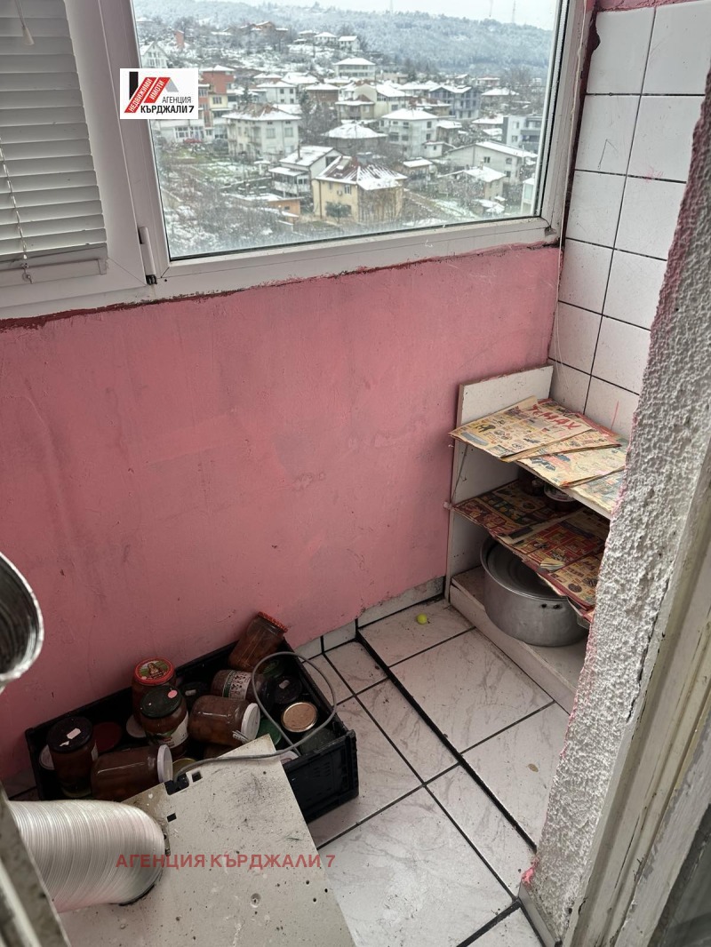 Продава 2-СТАЕН, гр. Кърджали, Възрожденци, снимка 10 - Апартаменти - 53338321