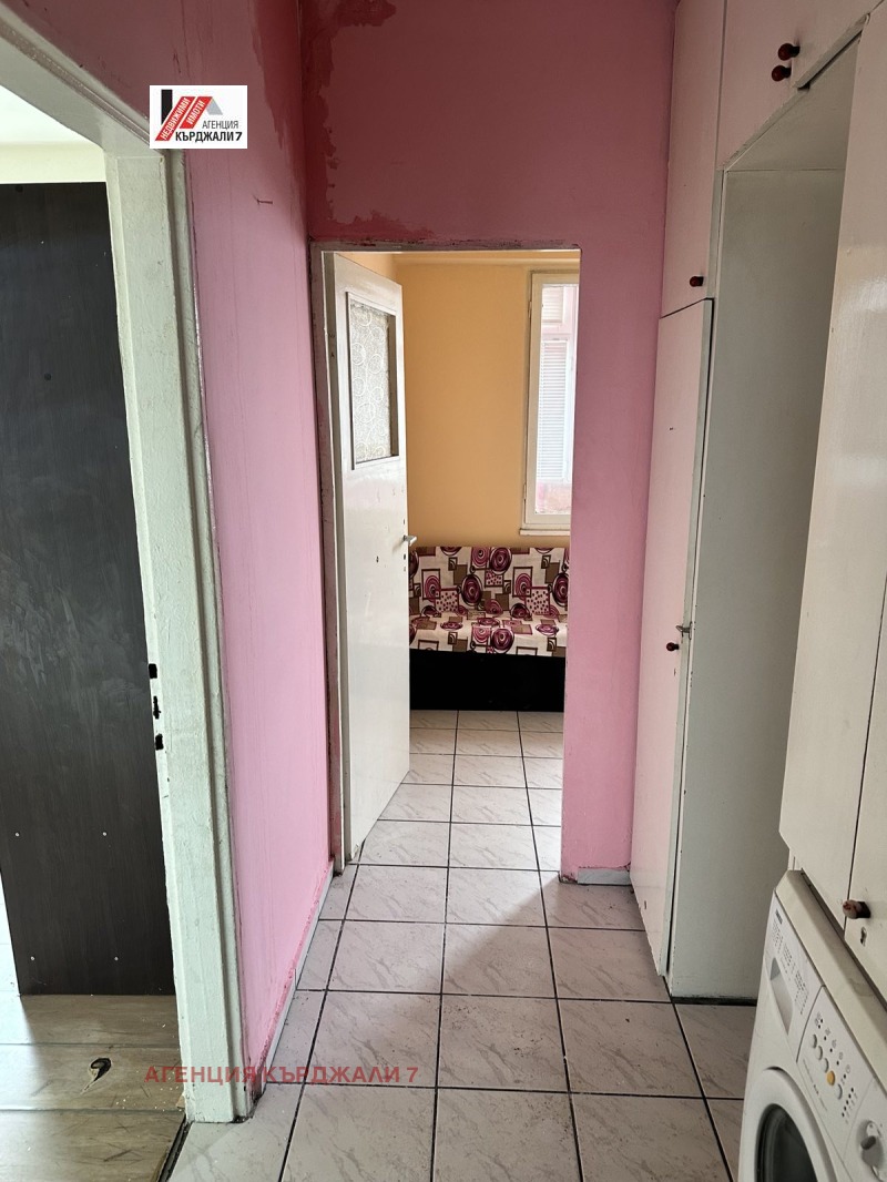 Продава 2-СТАЕН, гр. Кърджали, Възрожденци, снимка 3 - Апартаменти - 53338321