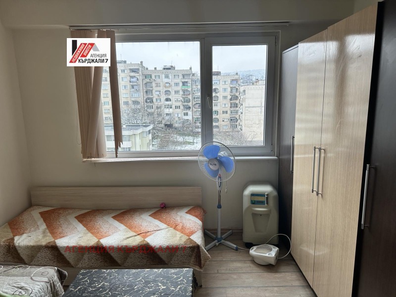 Продава 2-СТАЕН, гр. Кърджали, Възрожденци, снимка 5 - Апартаменти - 53338321