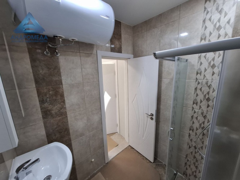 Myytävänä  2 makuuhuonetta Pleven , Družba 3 , 64 neliömetriä | 22753899 - kuva [4]