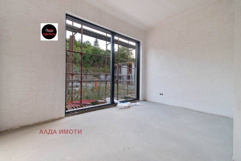 Продава КЪЩА, гр. София, м-т Детски град, снимка 6 - Къщи - 52827853