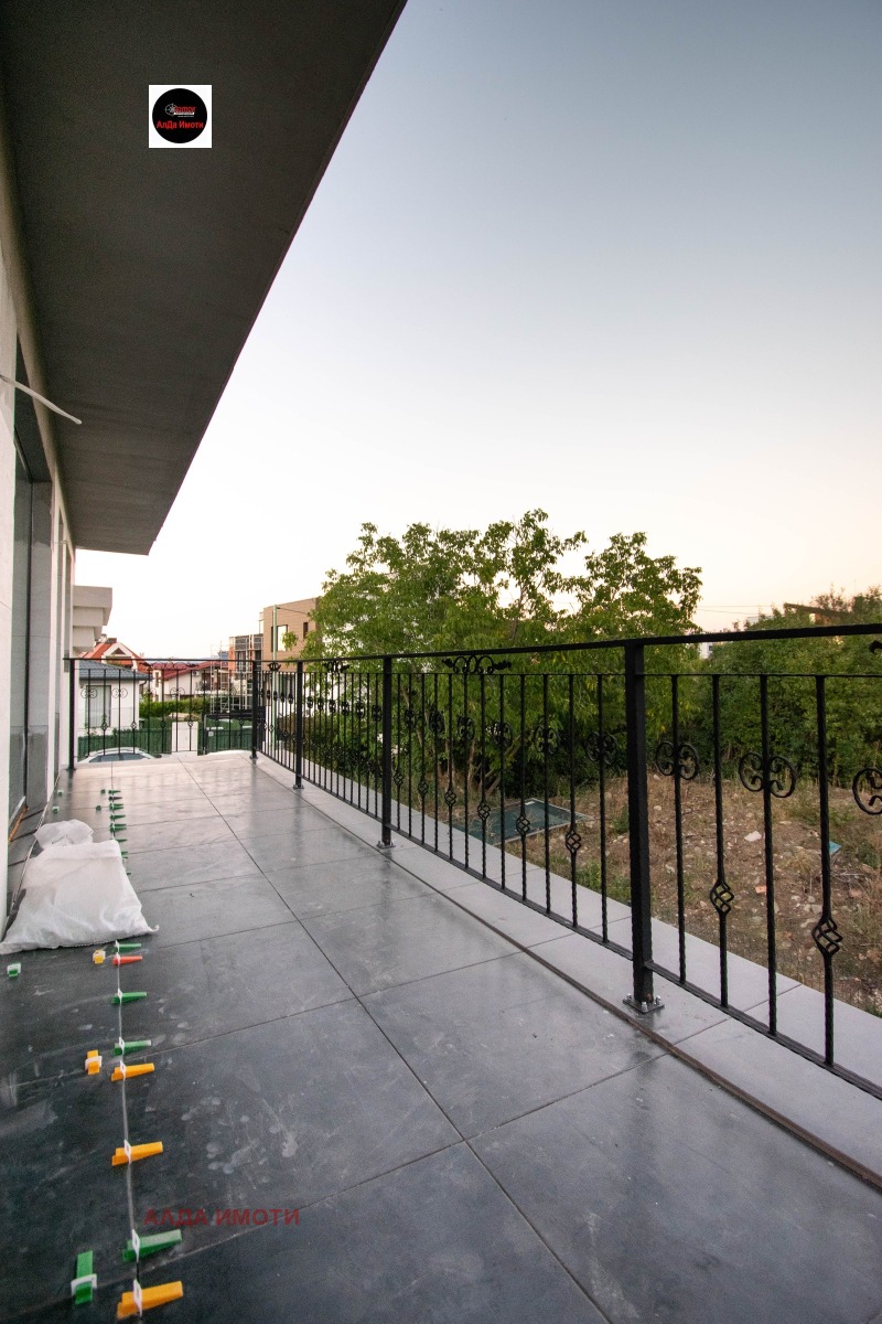 Продава КЪЩА, гр. София, м-т Детски град, снимка 13 - Къщи - 52827853