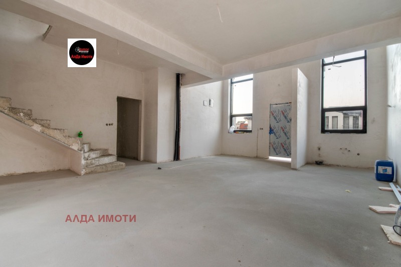 Продава КЪЩА, гр. София, м-т Детски град, снимка 4 - Къщи - 52827853