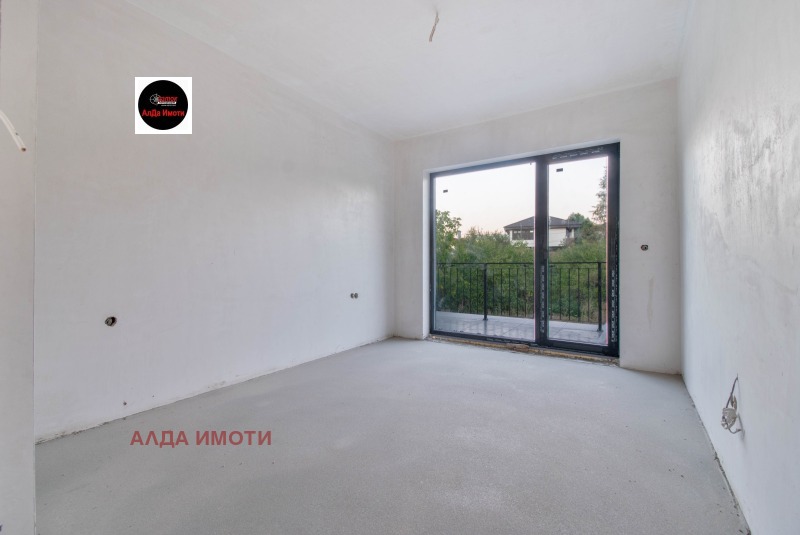 Продава КЪЩА, гр. София, м-т Детски град, снимка 11 - Къщи - 52827853