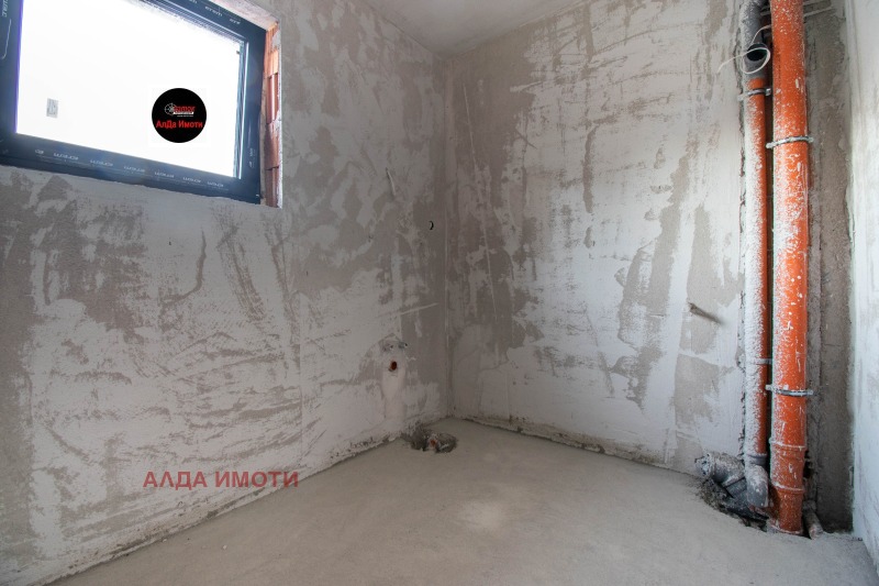 Продава КЪЩА, гр. София, м-т Детски град, снимка 10 - Къщи - 52827853