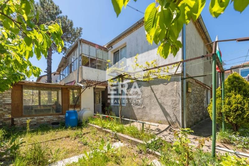 Продава КЪЩА, гр. Варна, Галата