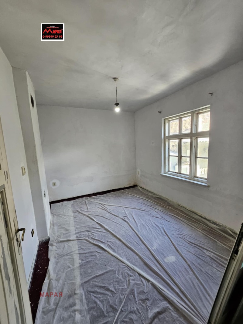 Продава КЪЩА в град Русе, Централен кооп. пазар - 100 кв.м / 158 000 € » 309 021.14 лв., МАРАЯ