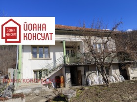 House Apriltsi, region Lovech 2