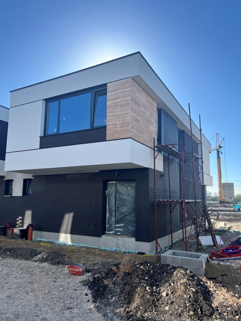 Продава КЪЩА в област Пловдив, с. Ягодово - 186 кв.м / 300 000 € » 586 749.00 лв.