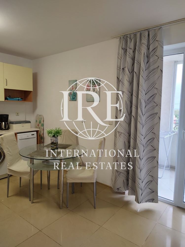 Продава 2-СТАЕН, гр. Варна, к.к. Св.Св. Константин и Елена, снимка 2 - Апартаменти - 53732790