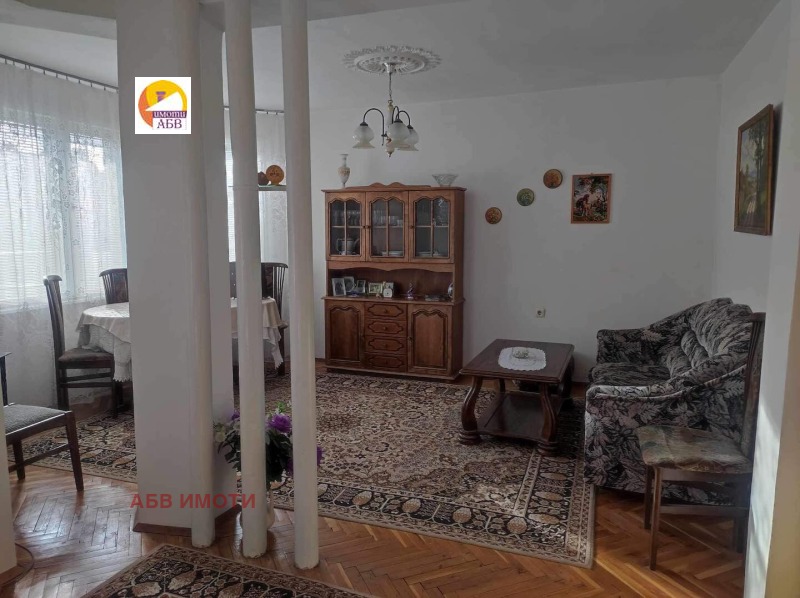 À venda  Mais de 3 quartos Veliko Tarnovo , Buzludja , 130 m² | 52769141