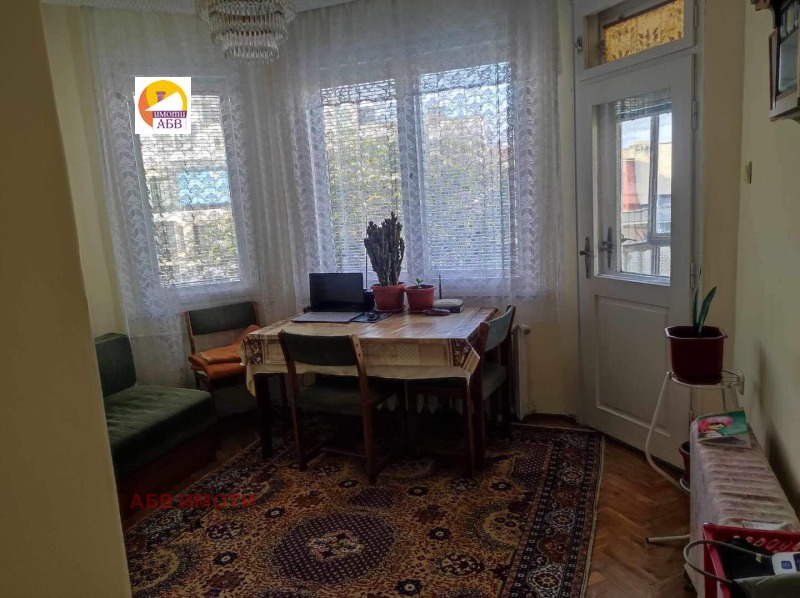 À venda  Mais de 3 quartos Veliko Tarnovo , Buzludja , 130 m² | 52769141 - imagem [11]