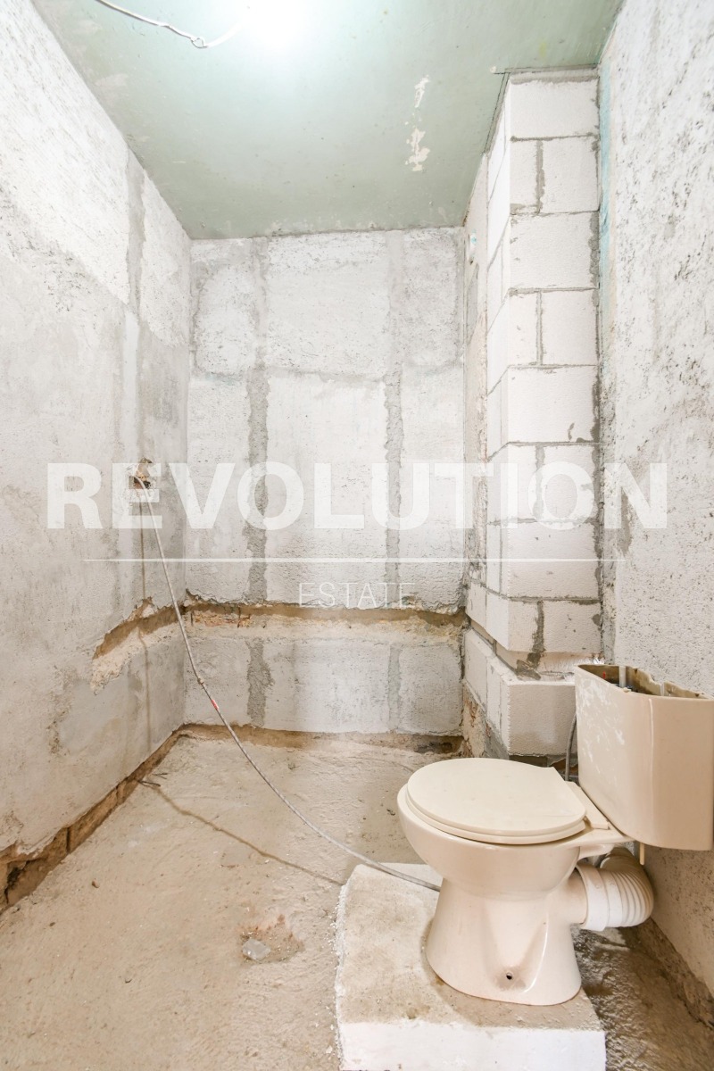 Продаја  2 спаваће собе Софија , Гоце Делчев , 64 м2 | 40275335 - слика [12]