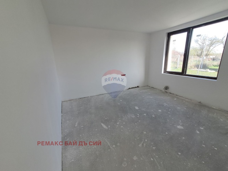 Продава КЪЩА, с. Изгрев, област Варна, снимка 12 - Къщи - 52466109